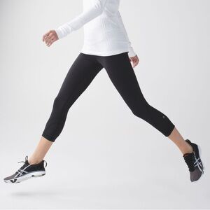 black lululemon run inspire crop size 4